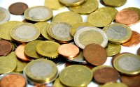 卖币怎么赚钱全攻略新手必看实操技巧与避坑指南