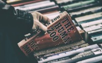 人民币兑美元汇率差如何赚钱普通人实操指南