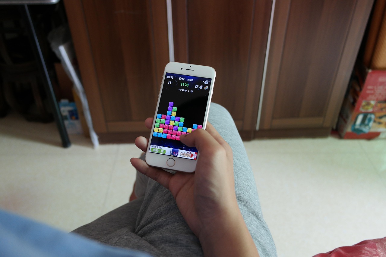 iOS系统如何安全下载欧易app并开通数字钱包功能
